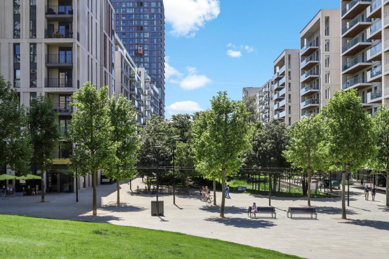 Ellie N Conys 3 Bedroom Apartment With 2 Bathrooms, An Ensuite, Kitchen And Balcony In Stratford Westfield Лондон Экстерьер фото